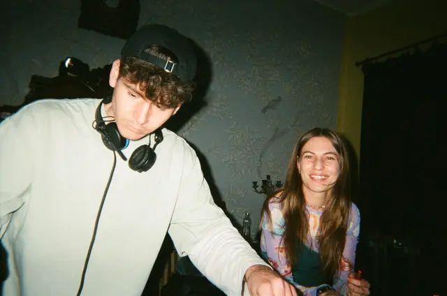 ANYA ROMOKBAN 3000 photo